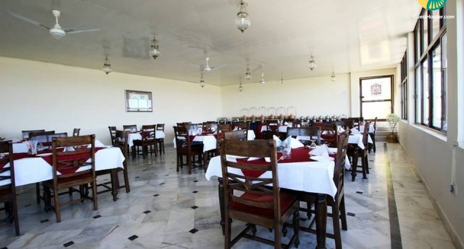 Lake view heritage stay, Mount Abu 5